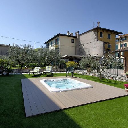 토리델베나코 Accogliente Apt Al Centro Con Giardino E Jacuzzi 아파트 외부 사진